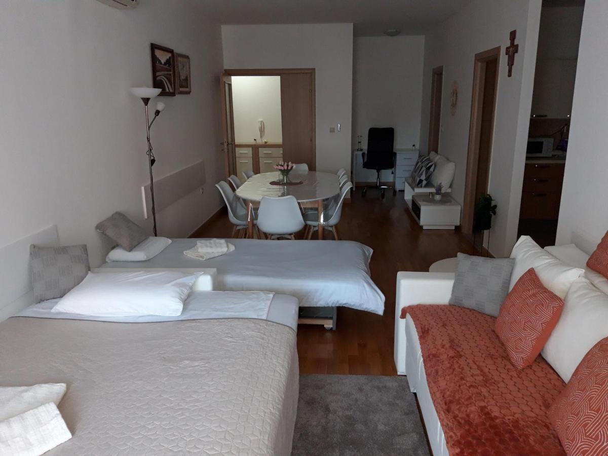 Marys Home Apartment Medugorje Экстерьер фото